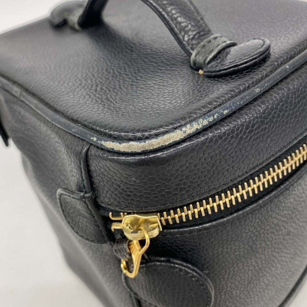 CHANEL Black Caviar Leather Vanity Bag - Picture 6 of 11
